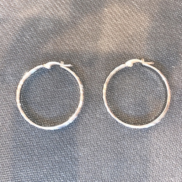 NWOT Silver Hoop Earrings - Picture 2 of 4